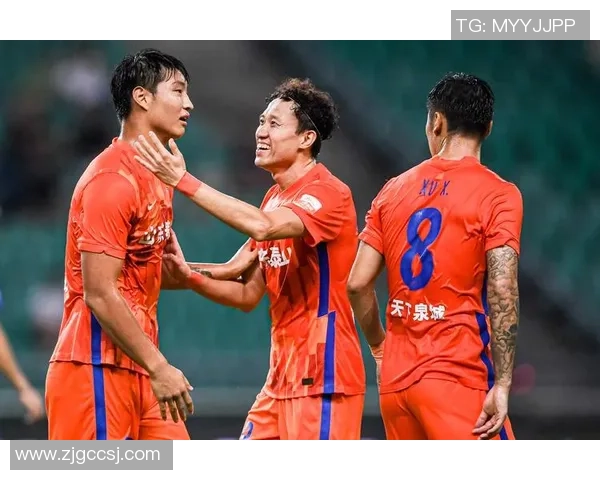 成都足球队强势领跑联赛积分榜85分稳居第一名争冠形势喜人